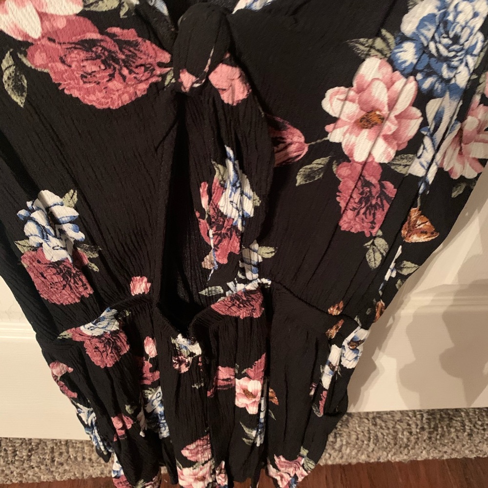 3 Rompers - Picture 4 of 5